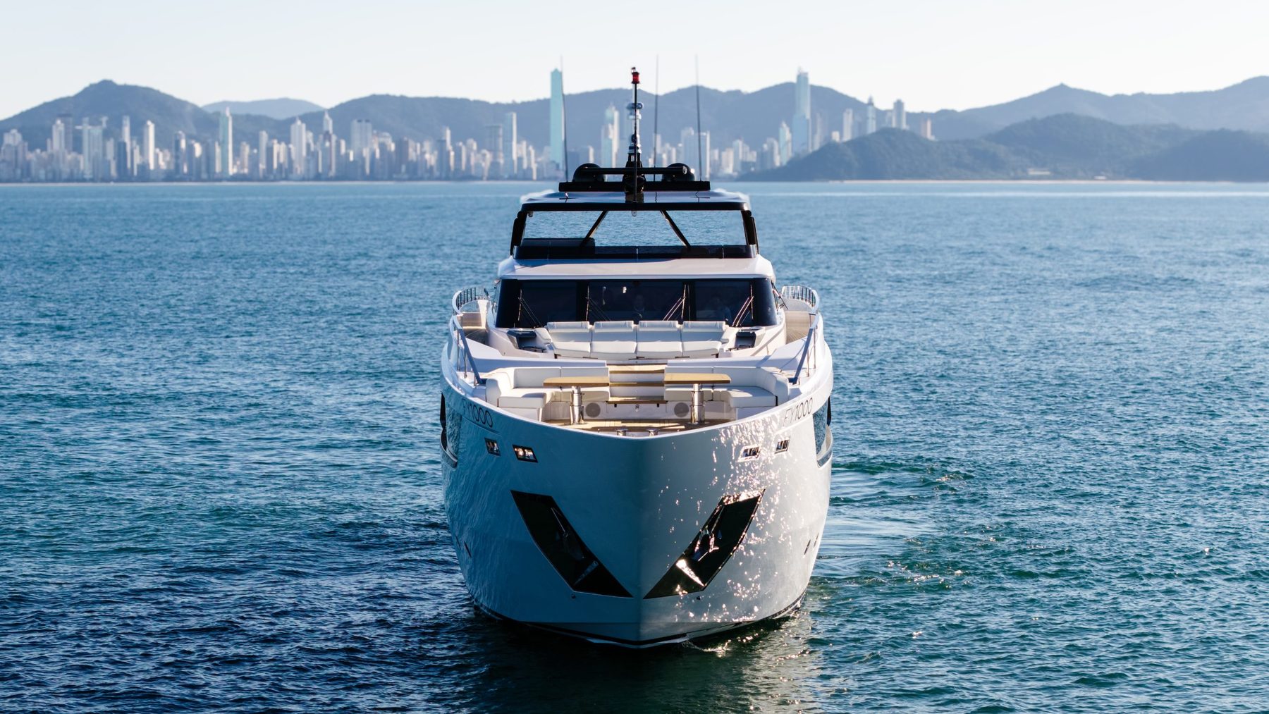 Ferretti Yachts 1000 — externa 1