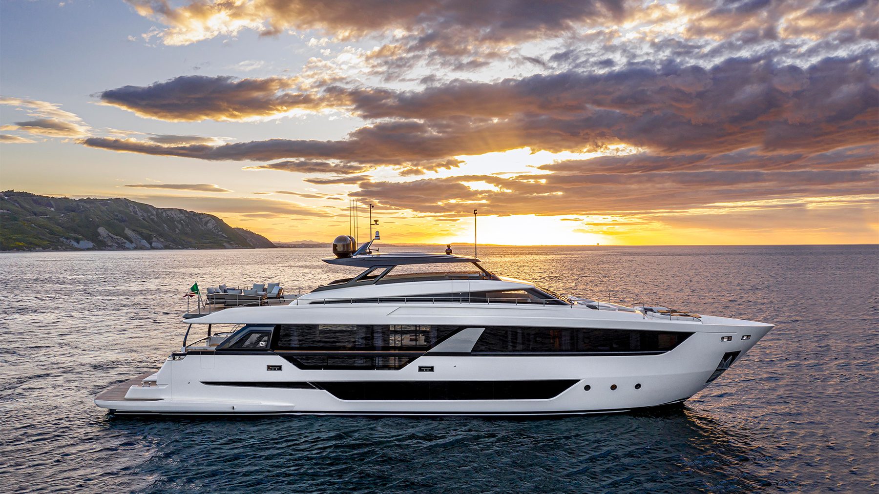 Ferretti Yachts 1000 — externa 13