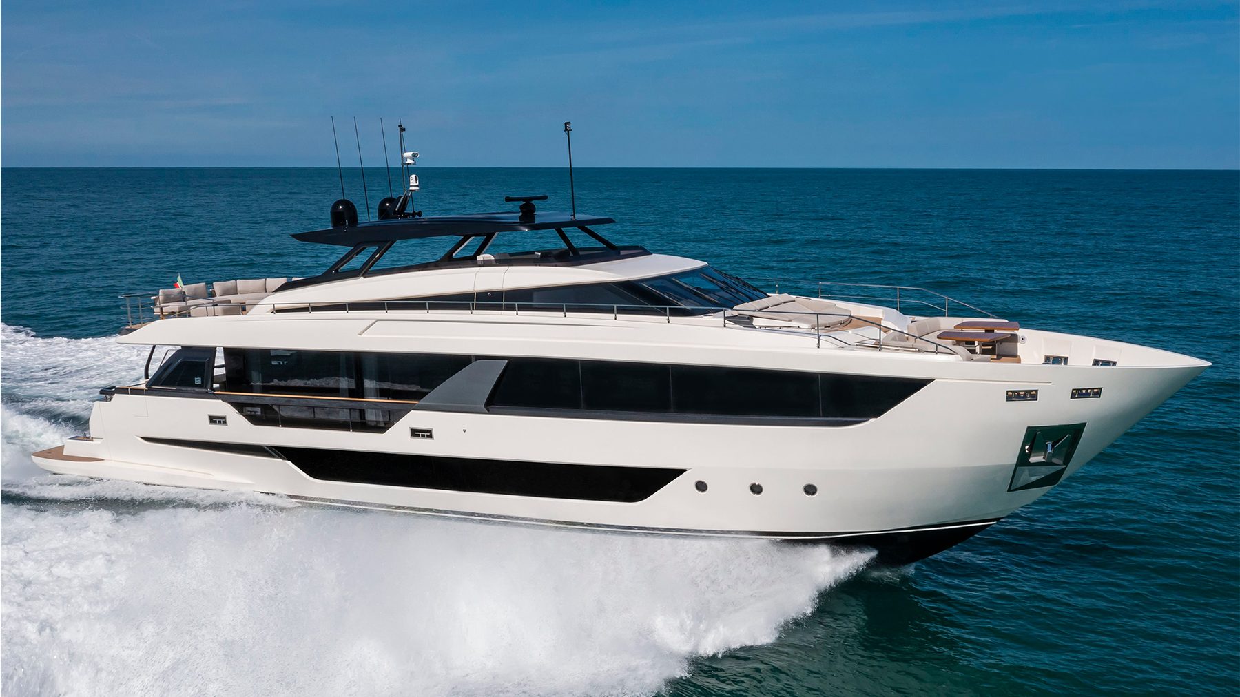 Ferretti Yachts 1000 — externa 15