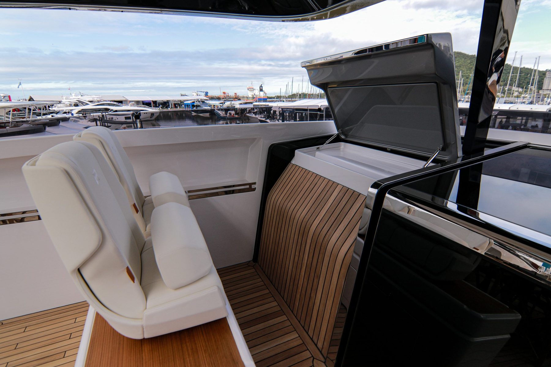 Ferretti Yachts 1000 — externa 7