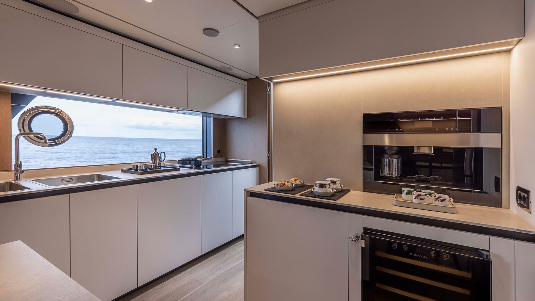 Ferretti Yachts 1000 — interna 4