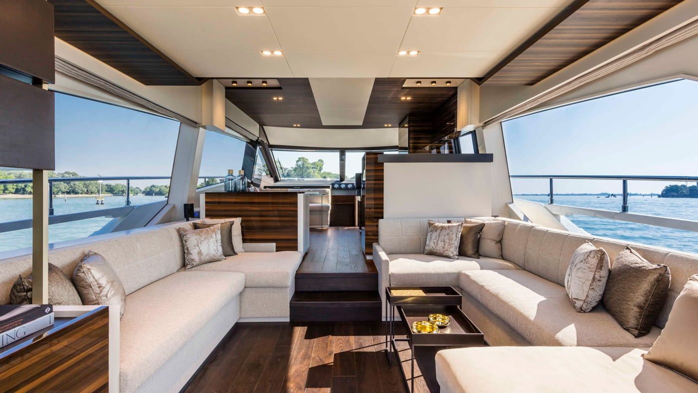 Ferretti Yachts 670 — interna 1