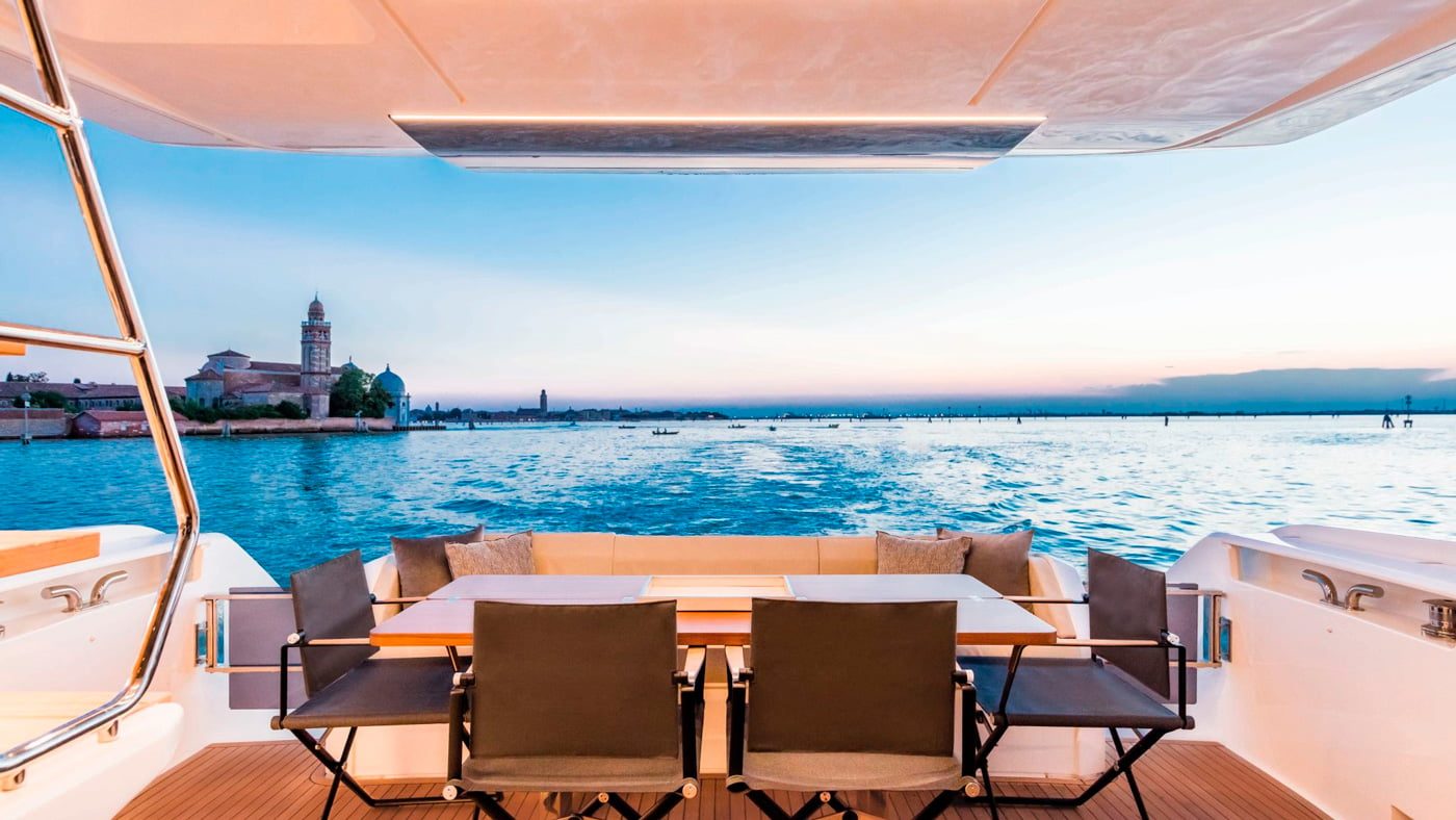 Ferretti Yachts 670 — interna 2