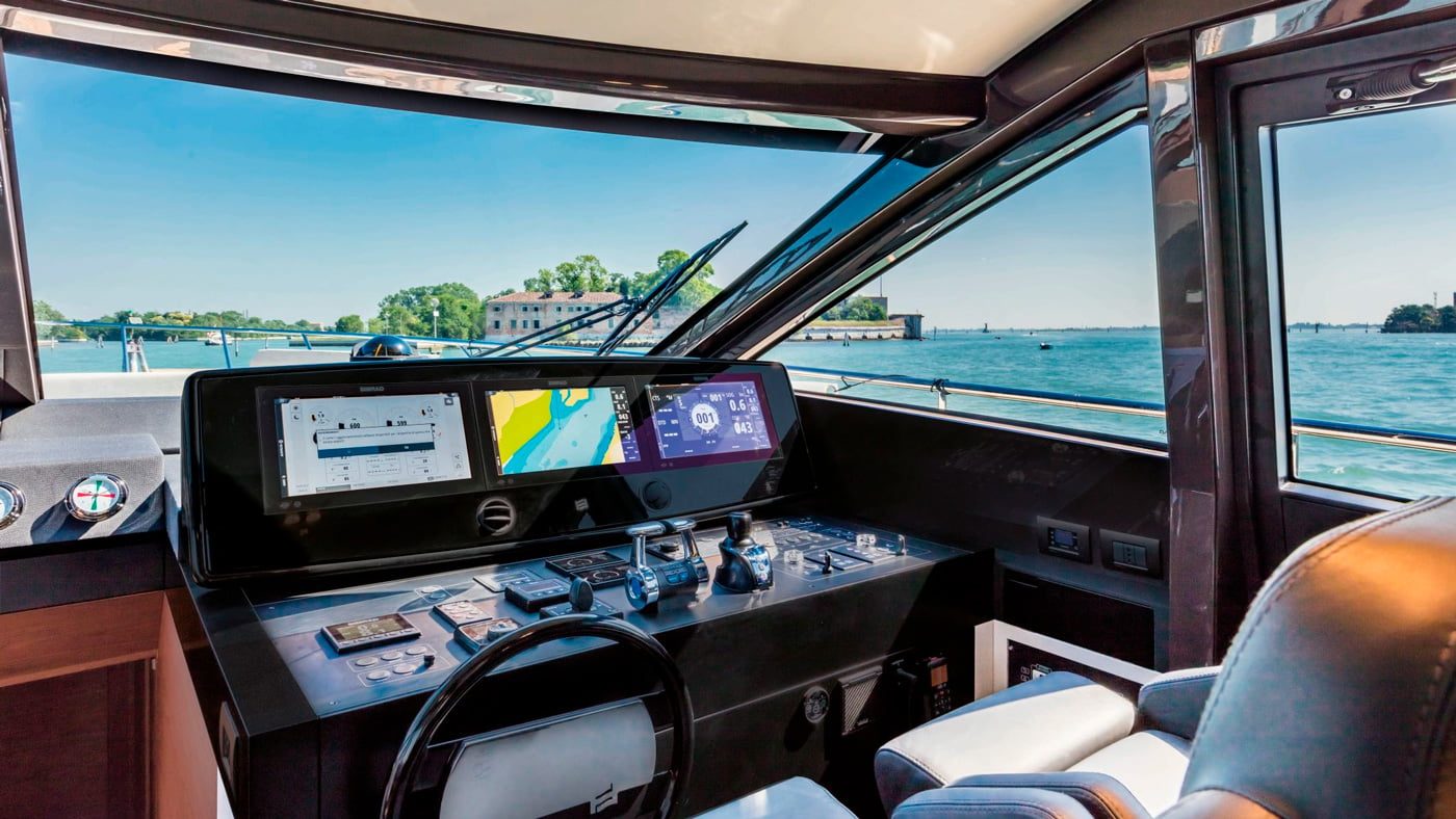 Ferretti Yachts 670 — interna 4
