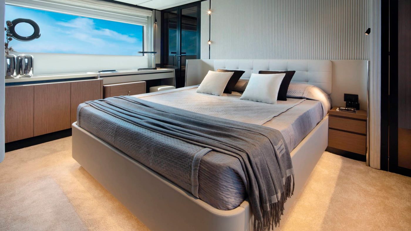 Ferretti Yachts 720 — interna 9