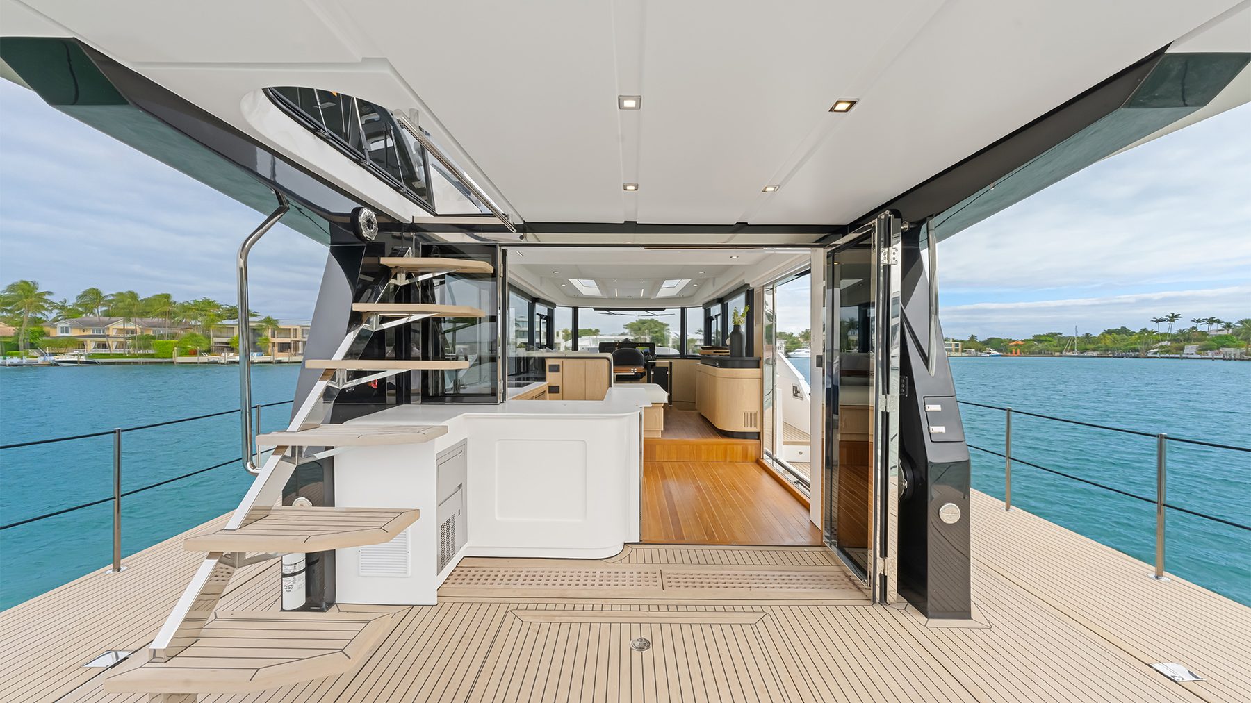 Okean 52 — interna 4