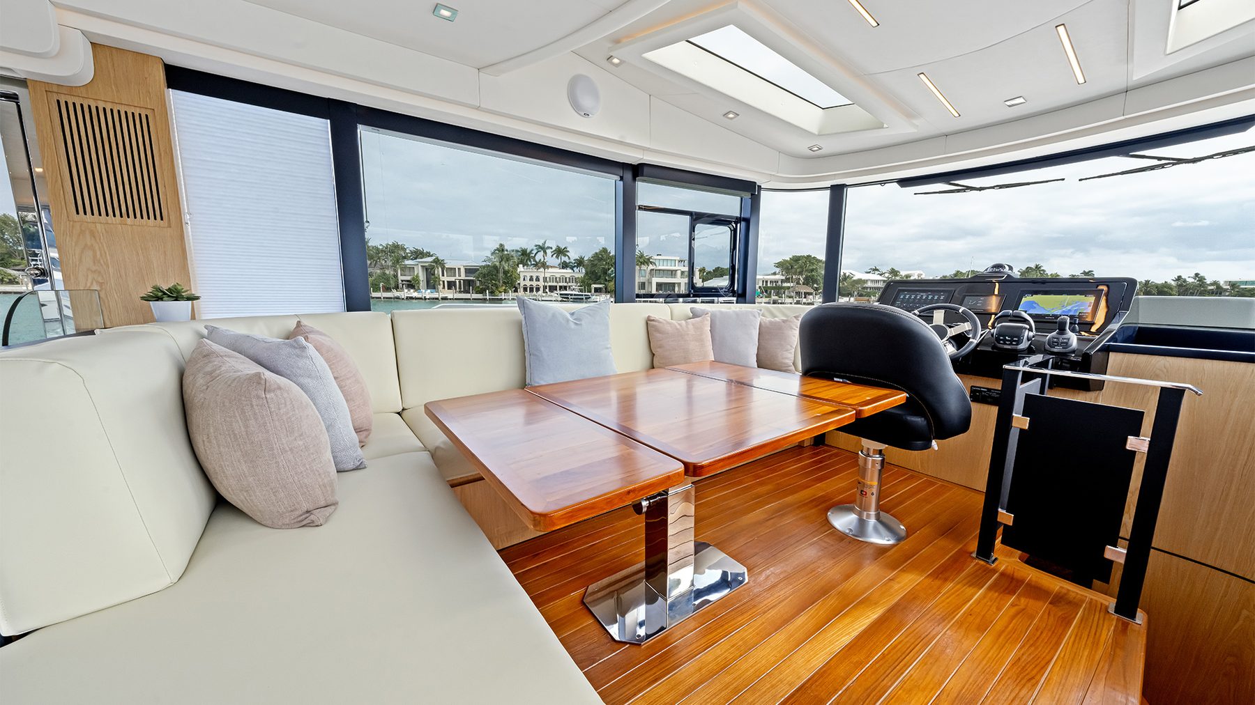 Okean 52 — interna 6