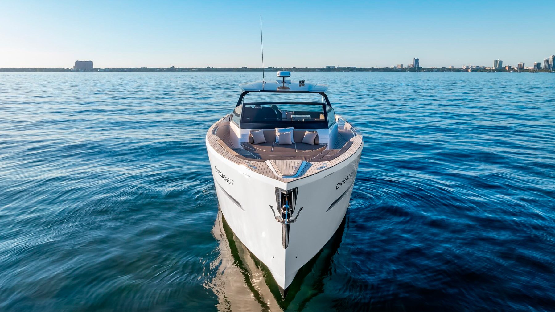 Okean 57 — externa 2