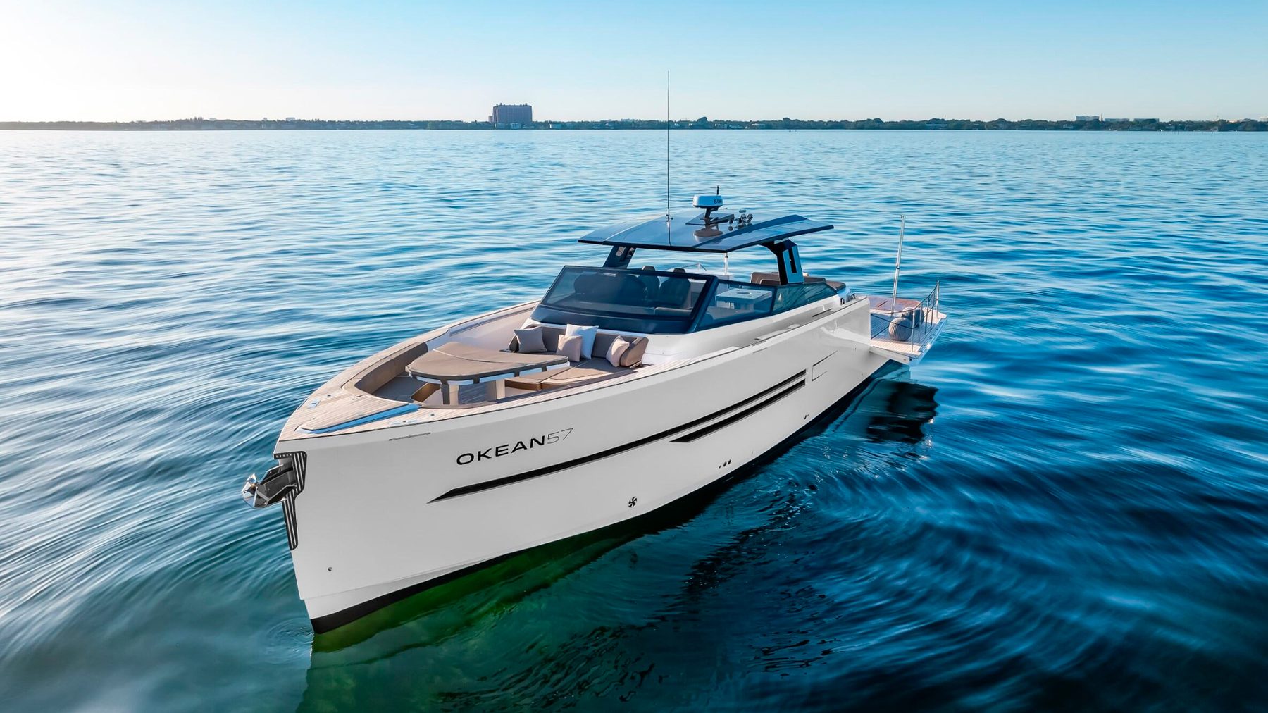 Okean 57 — externa 3