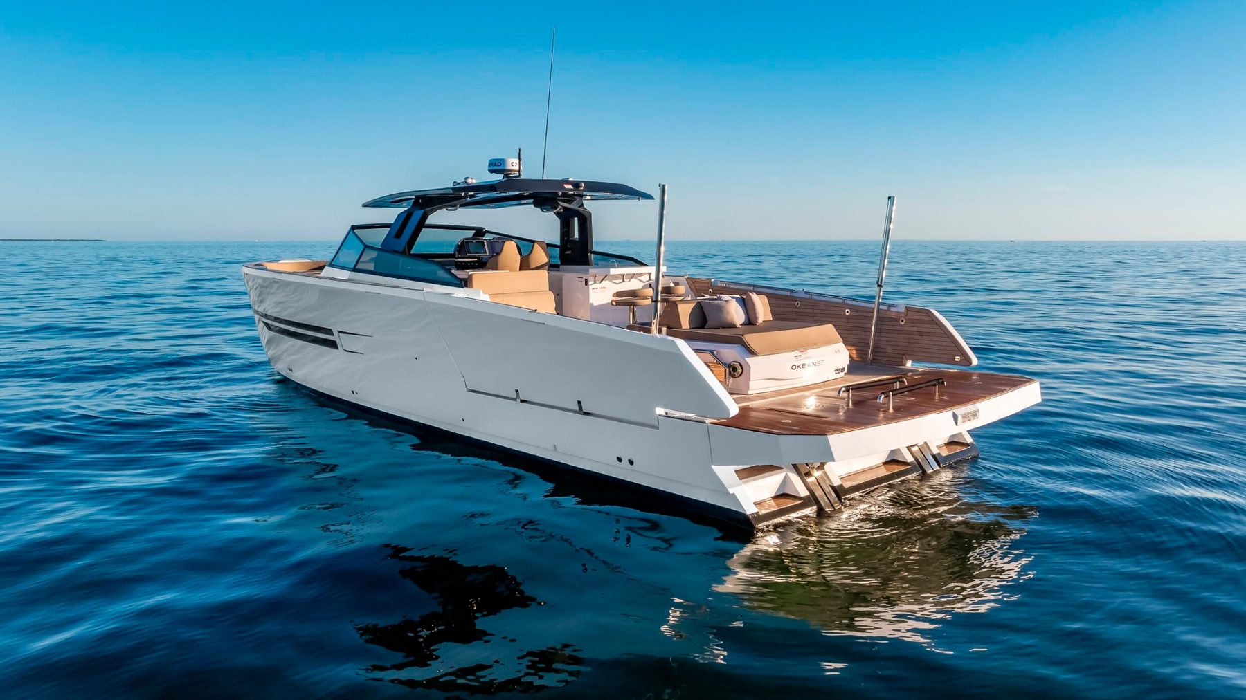 Okean 57 — externa 5